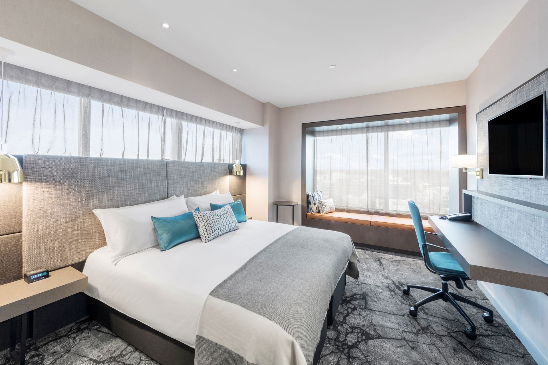 King Standard 3_Crowne_web