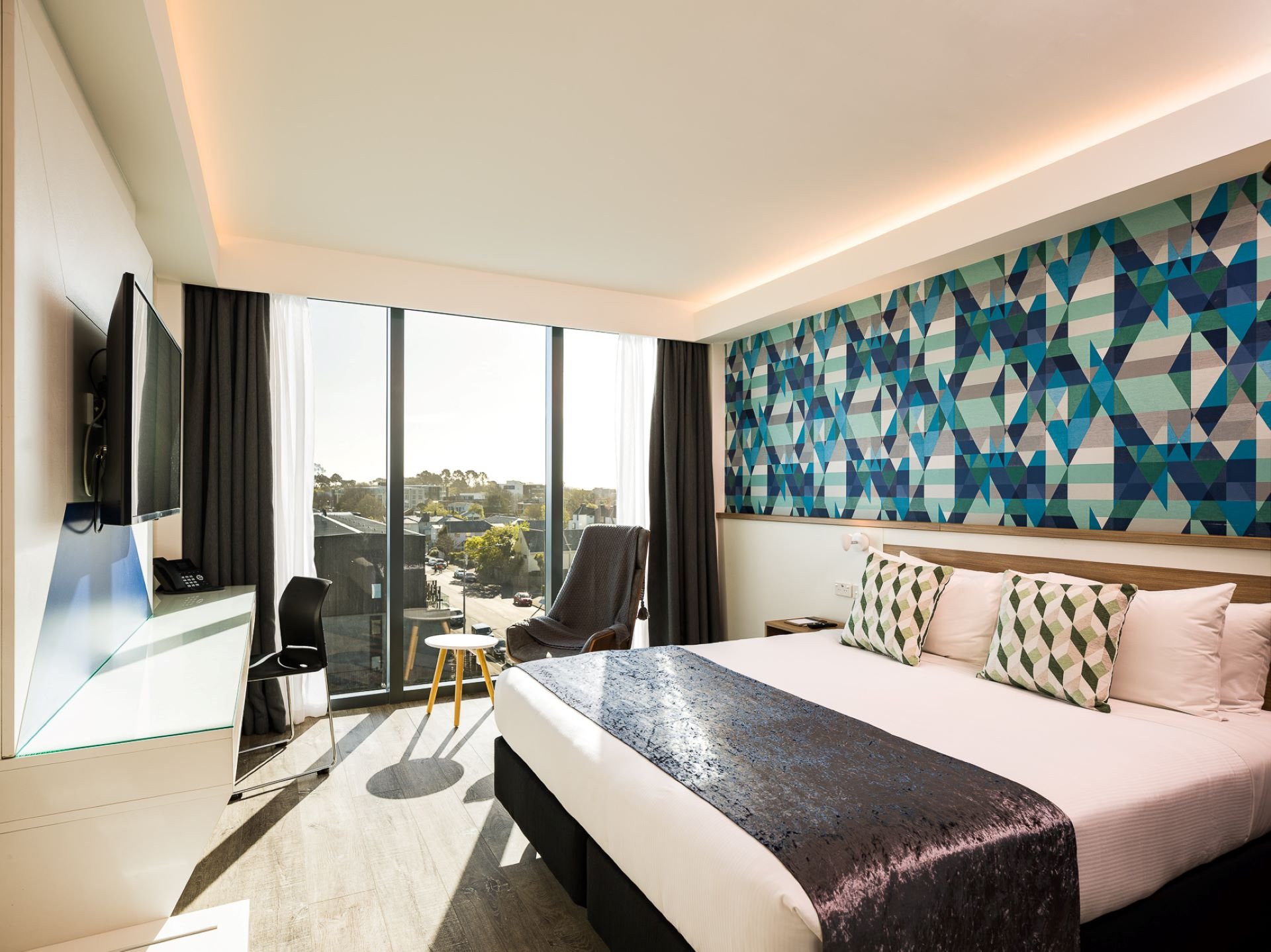 Carnmore Hotel Christchurch_Studio King Room_web Carnmore Hotel Christchurch_Studio King Room_web